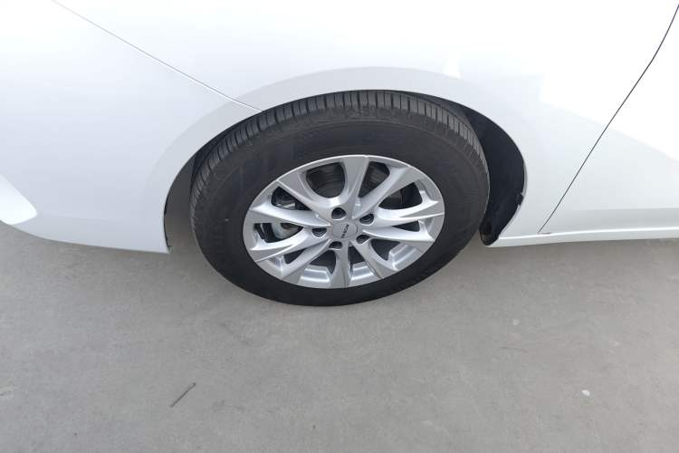 Used Roewe i5 2026 Model 1.5L Manual Comfort Version
