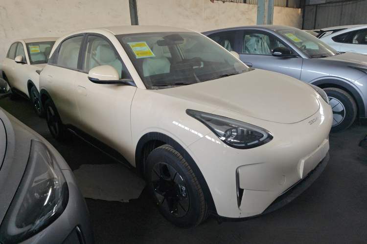 Used Geely Galaxy Geome 2026 Model 310km Dream Edition Front Right 45 Deg