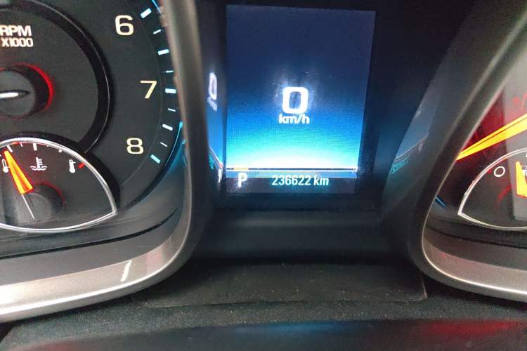 Used Chevrolet Malibu 2013 2.4L Automatic Flagship Edition Odometer Close Up