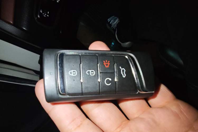 Used GAC Trumpchi GS8 2017 320T Two-Wheel Drive Luxury Edition (7 Seats)
