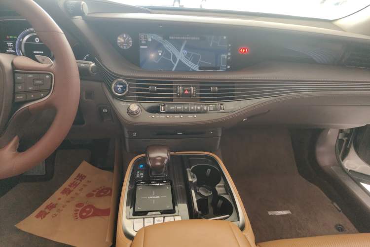 Used Lexus LS 2018 500h Excellence Edition China VI standard
