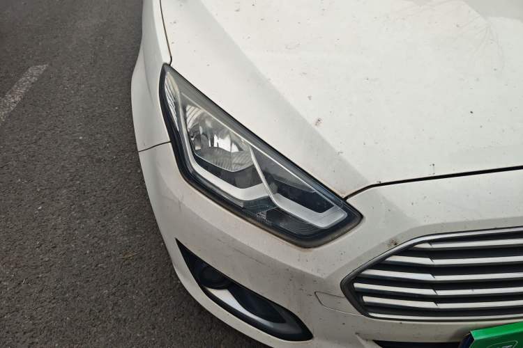 Used Ford Escort 2015 1.5L Manual Fashion Edition