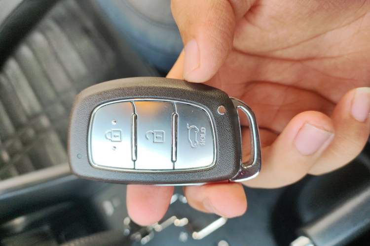 Used Hyundai ix35 2013 2.0L Automatic Two-Wheel Drive Leading GLX China IV Standard
