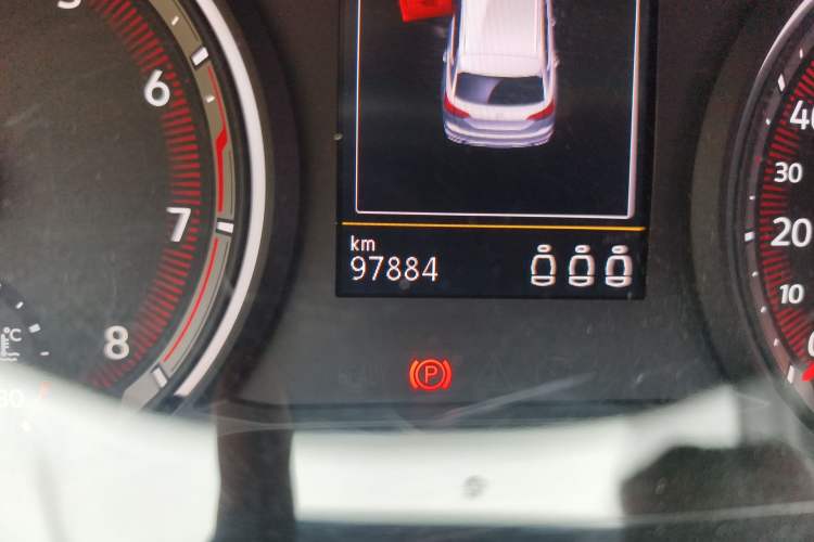 Used Volkswagen Tayron 2020 330TSI Two-Wheel Drive Luxury Smart Connectivity Version Odometer Close Up