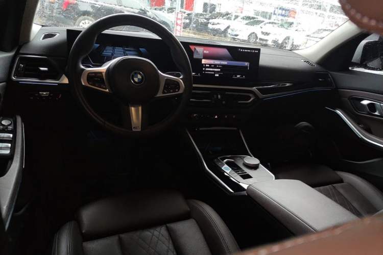 Used BMW i3 2022 eDrive 35 L
