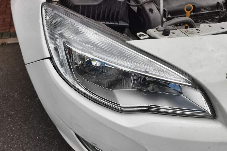 Used Buick GT 2014 XT 1.6L Manual Entry-Level Model Right Front Headlight