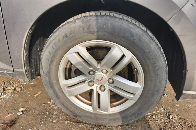 Used Wuling Hongguang PLUS 2019 1.5T Manual Comfort Version 7 Seats
