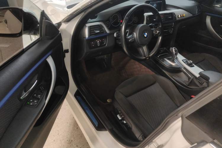 Used BMW 4 Series 2017 425i Gran Coupe Leading Model with M Sport Package