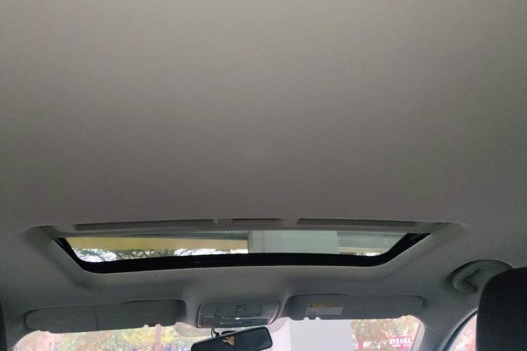 Used Roewe i6 New Energy 2017 45T Hybrid Connect & Smart Enjoyment Edition
