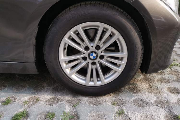Used BMW 3 Series 2014 320Li Fashion Model
