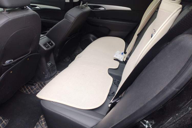 Used Buick Envision 2025 Encore Plus 28T Two-Wheel-Drive Platinum Edition