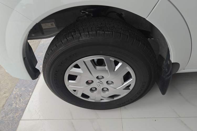 Used SAIC MAXUS Xintu V80 2025 PRO Aoyuntong 2.0T Manual Long Wheelbase Mid-Height 6/7/8/9-Seater
