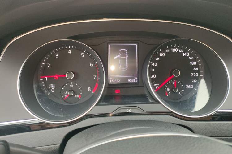 Used Volkswagen Magotan 2017 330TSI DSG Luxury Model Instrument Cluster