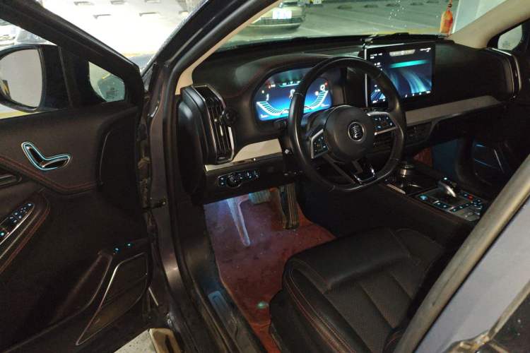 Used BYD Tang New Energy 2018 DM 2.0T All-Wheel Drive Smart Connect Advanced Model 7 Seats China V Emission Standard Driver Seat