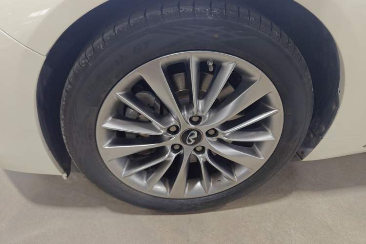 Used Infiniti Q50L 2018 2.0T Enjoyment Version China VI Standard Exterior 4