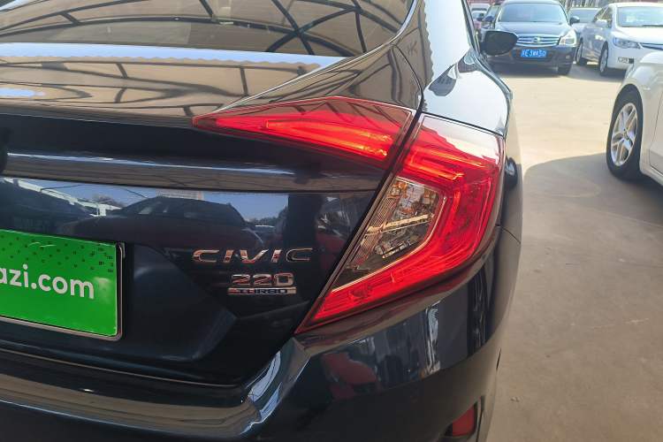 Used Honda Civic 2016 220TURBO CVT Luxury Edition