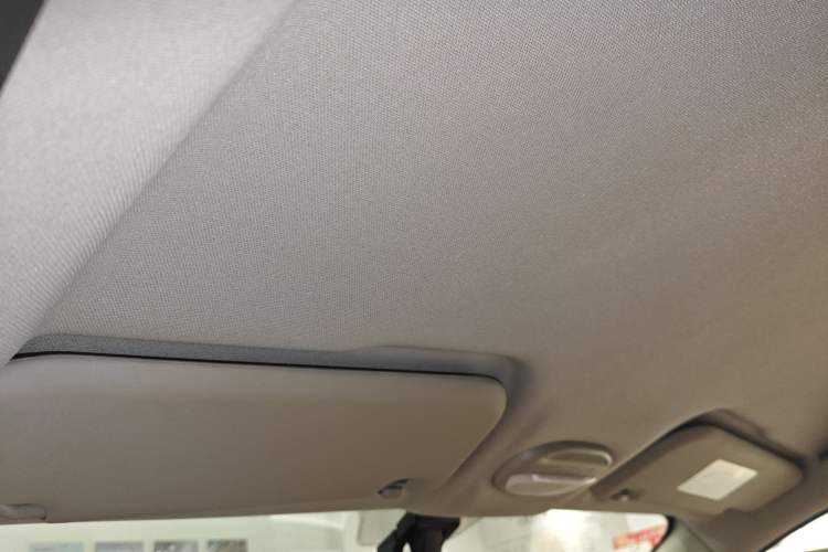 Used Chery QQ Little Ant 2022 Revised Version Sweet Pink Edition Half-Sugar Version Lithium Iron Phosphate 30.7 kWh 30 kW 301 km