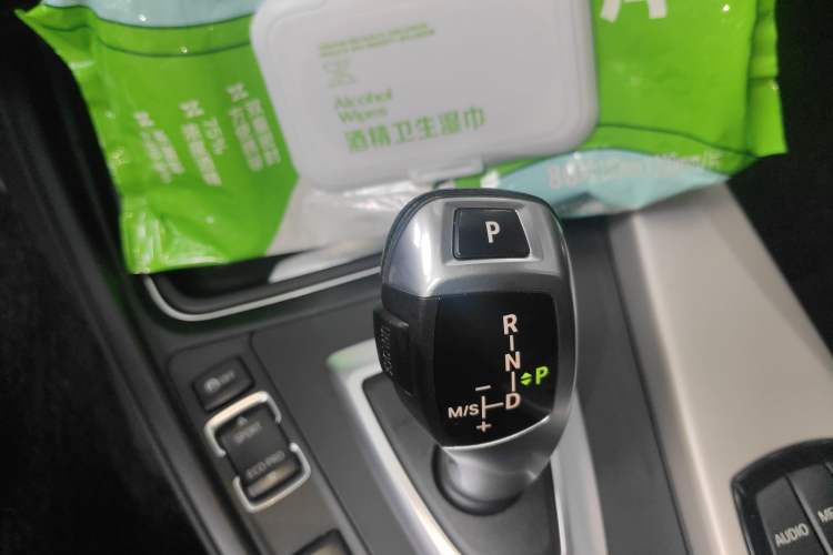 Used BMW 3 Series 2015 320Li Fashion Model Gear Lever