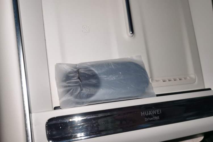 Used Hima Luxeed S7 2025 785 km Ultra