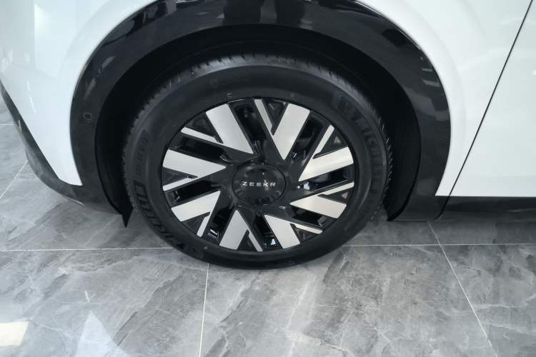 Used Zeekr MIX 2025 Long-Range Intelligent Driving Edition Left Front Wheel Hub