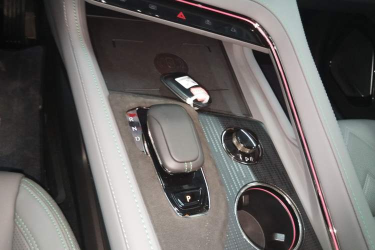 Used Zeekr 001 2023 WE Edition 100 kWh Gear Lever