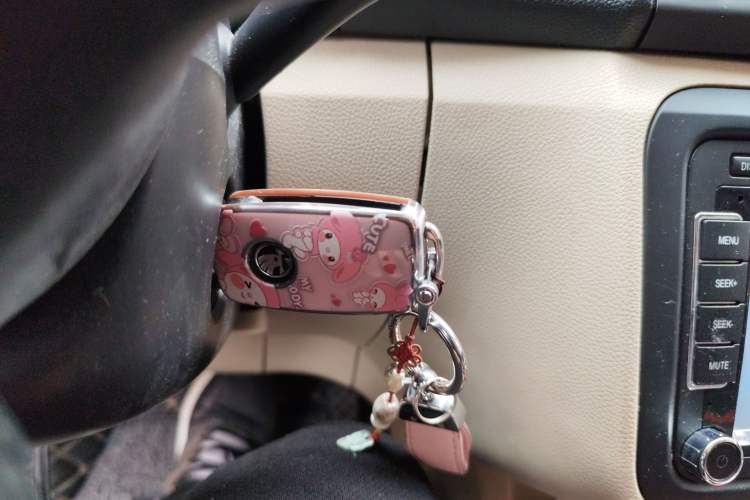 Used Skoda Fabia 2014 1.6L Automatic Crystal Edition Vehicle Key