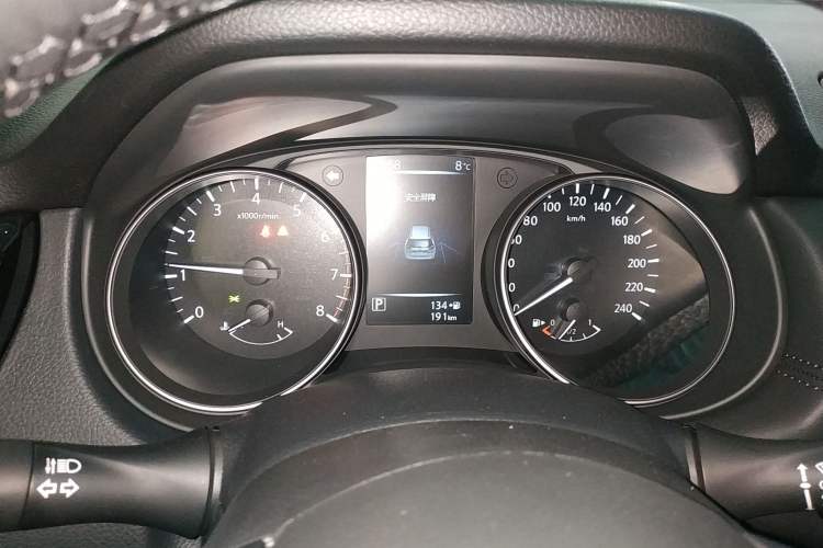 Used Nissan X-Trail 2025 Honor 2.0L Two-Wheel Drive Genuine Edition