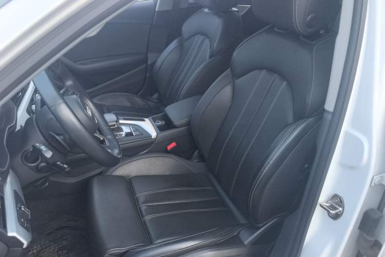 Used Audi A4L 2024 40 TFSI Fashion Dynamic Model Left Front Seat