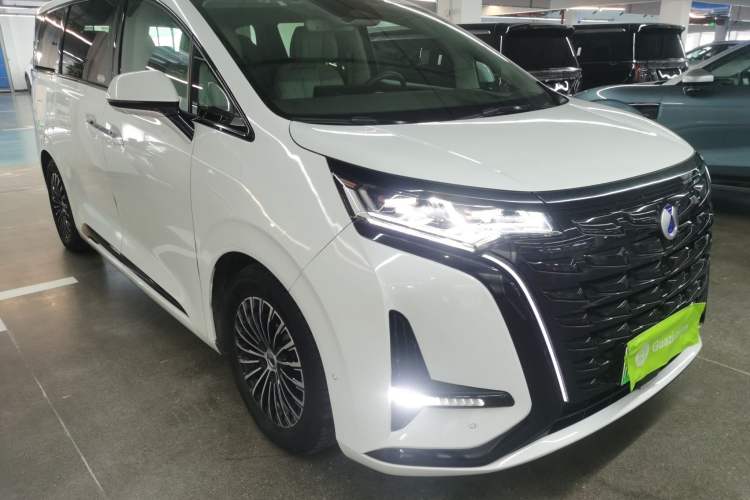 Used Denza D9 2022 DM-i 970 Four-Wheel Drive Flagship Model
