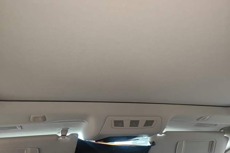 Used BMW 5 Series 2014 525Li Luxury Design Package
