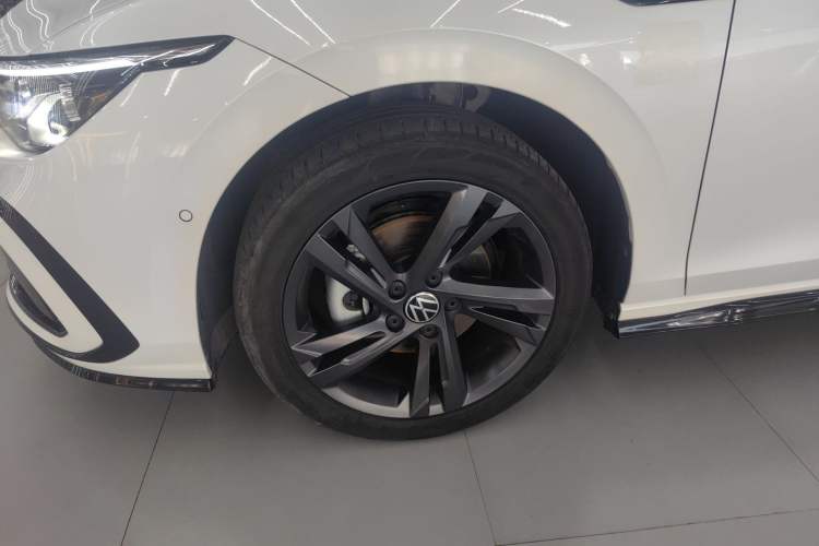 Used Volkswagen Golf 2023 Facelift 280TSI DSG R-Line Lite