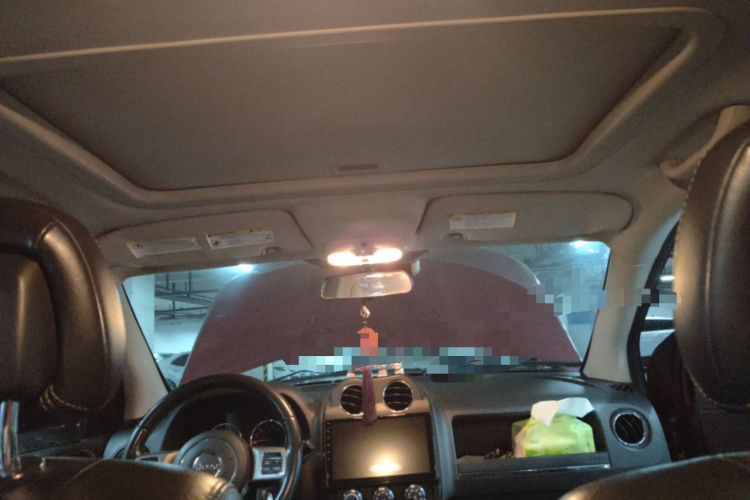 Used Jeep Compass 2012 2.0L two-wheel drive luxury version