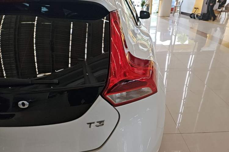 Used Volvo V40 2017 T3 Zhiyi Edition Right Rear Taillight