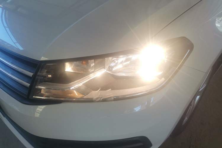 Used Volkswagen Santana 2016 1.6L Manual Fashion Edition