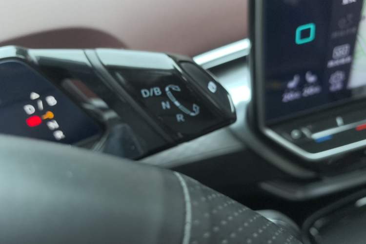 Used Volkswagen ID.6 X 2021 Pro Smart Long-Range Edition Gear Lever