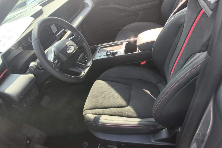 Used Ford Mondeo 2025 2.0T EcoBoost E Hybrid Sport Edition ST-Line
