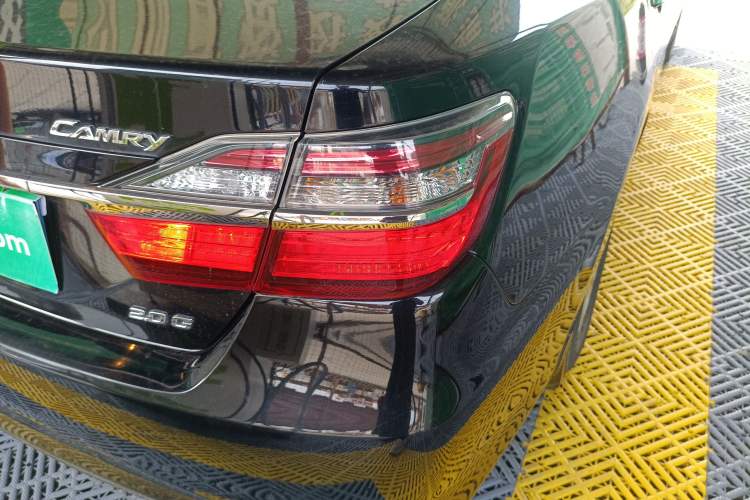 Used Toyota Camry 2015 2.0G Premier Edition
