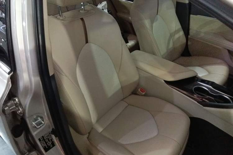 Used Toyota Camry 2019 2.5G Luxury Edition China VI Standard