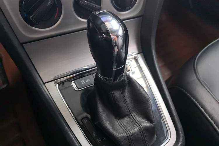 Used Volkswagen Lavida 2013 Revised Version 1.4 TSI DSG Comfort Edition
