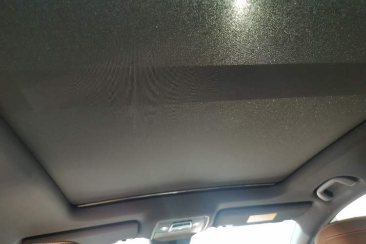 Used BYD Song L DM-i 2024 112 km Leading Edition Headliner