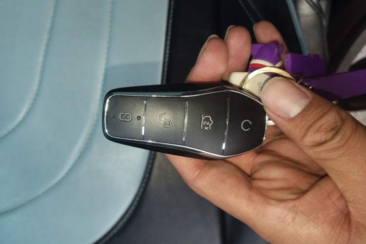 Used BYD Song PLUS New Energy 2024 Honor Edition EV 520km Luxury Model Vehicle Key