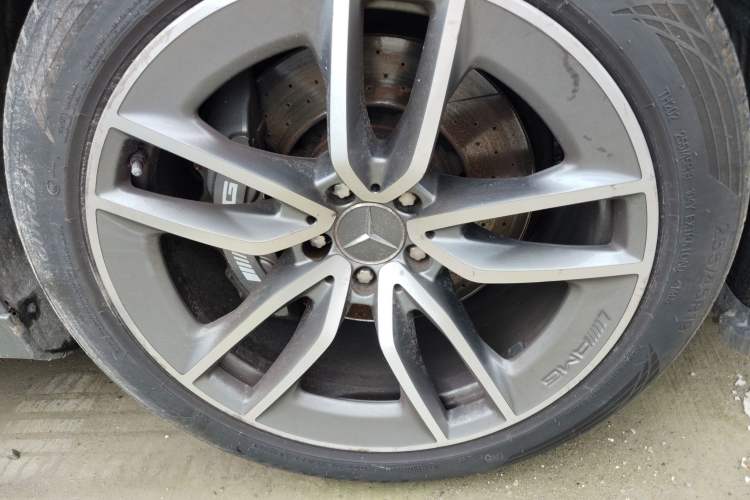Used Mercedes-Benz AMG GT 2019 AMG GT 50 four-door sports car Right Front Wheel Hub