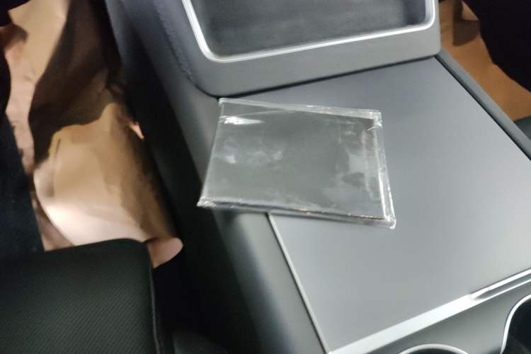 Used Tesla Model Y L 2025 Model Long-Range All-Wheel-Drive Version