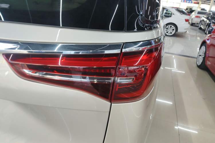 Used Buick GL8 2022 ES Land Cruiser 653T Luxury Model