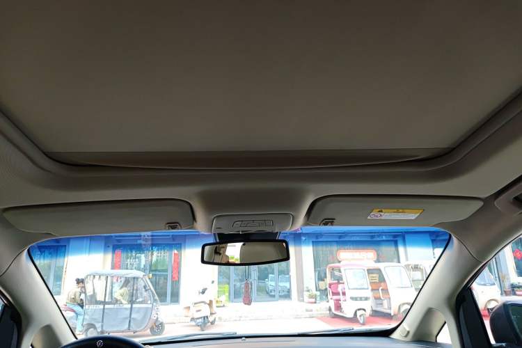 Used Buick GL8 2018 28T Luxury Model China VI Standard Headliner