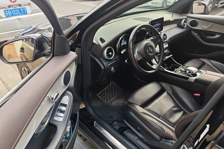 Used Mercedes-Benz GLC 2018 Facelift GLC 200 4MATIC Driver Seat