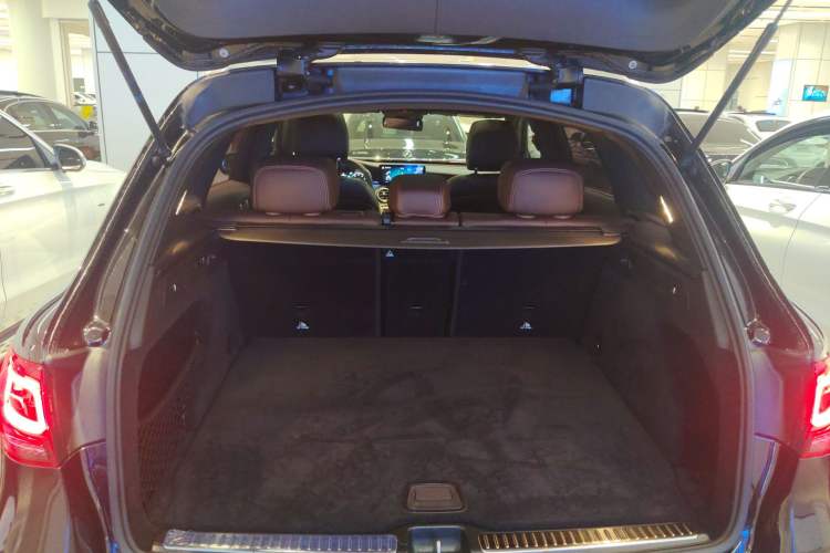 Used Mercedes-Benz GLC 2021 GLC 300 L 4MATIC Dynamic Model
