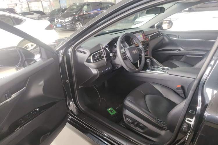 Used Toyota Camry 2023 2.0GVP Premier Edition Driver Seat