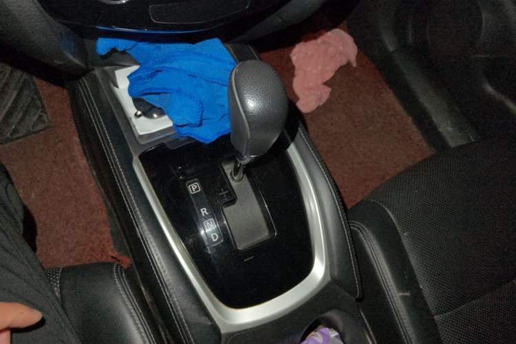 Used Nissan X-Trail 2015 2.0L CVT Comfort MAX Edition 2WD
