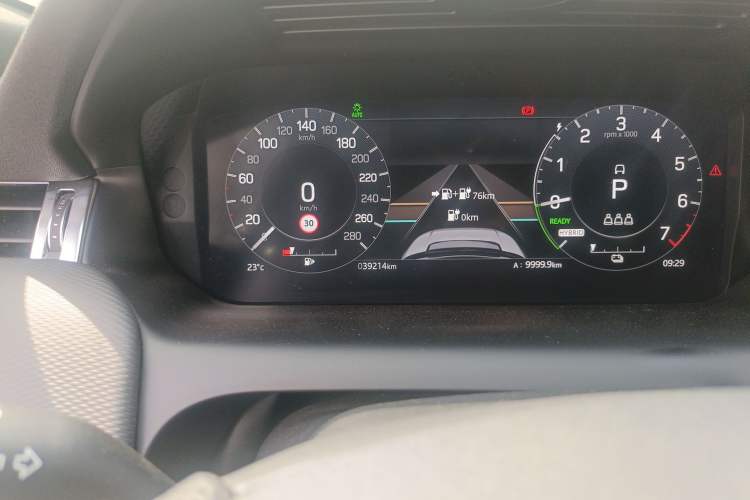 Used Land Rover Discovery Sport New Energy 2022 Facelifted P300e Plug-in Hybrid Electric Version
